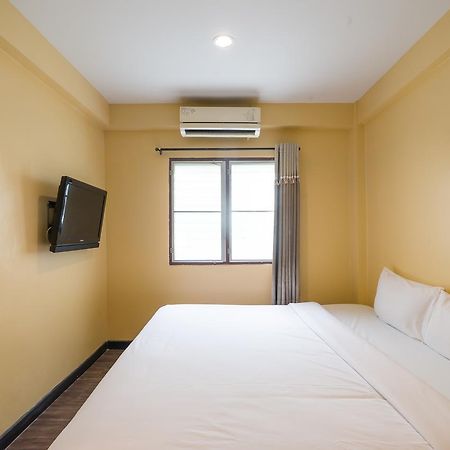 The Corner Ratchada Hotel Bangkok Buitenkant foto
